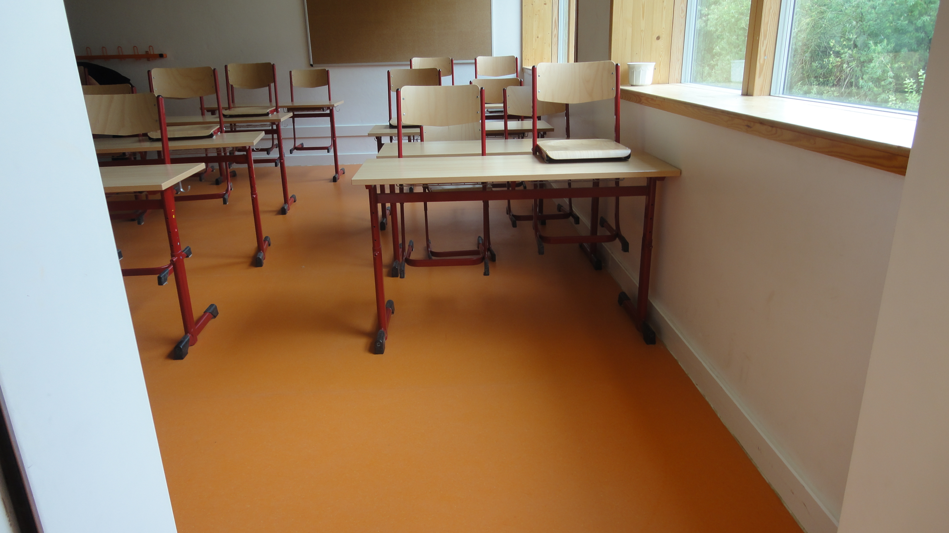 Energy 'Plus' School, Rostock, Germany - image 1