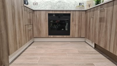Energy House 2.0 | Barratt | Kitchen | Deco BM2 | Plinth Heating 3